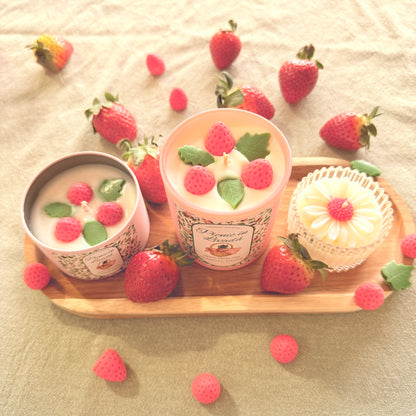 Picnic în livadă - căpșuni, zmeură, rubarbă, cedru