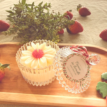 Picnic în livadă - căpșuni, zmeură, rubarbă, cedru